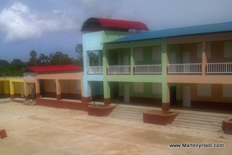 PHOTO: Haiti Education - Nouveau Lycee Docima Dorsainvil de Mare-Rouge, Nord-ouest Haiti, ke Gouvenman Martelly-Lamothe la fek konstwi