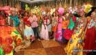 Photo de souvenir du president Michel Martelly avec les Reines du Carnaval des Fleurs