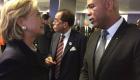 Le Chef de l'Etat en conversation avec l'ex-Secr taire d'Etat am ricaine, Mme Hillary Clinton,en marge des fun railles de Nelson Mandela, en Afrique d