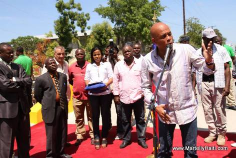 President Martelly nan Inauguration Pont Riviere Courjolle - Arcahaie Haiti
