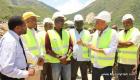 President Martelly discutant avec les ingenieurs - Construction barrage Riviere Grise
