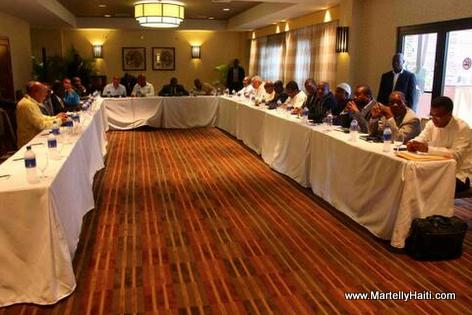PHOTO: Rencontre President Martelly avek Senatè yo Mardi 3 Juin 2014